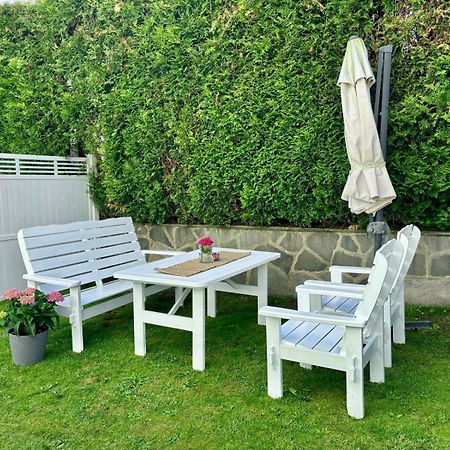 Down Town Apartment With Outside Area In Villa Kristiansand Exteriör bild
