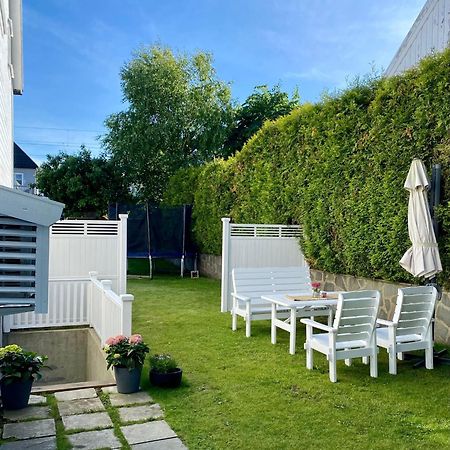 Down Town Apartment With Outside Area In Villa Kristiansand Exteriör bild