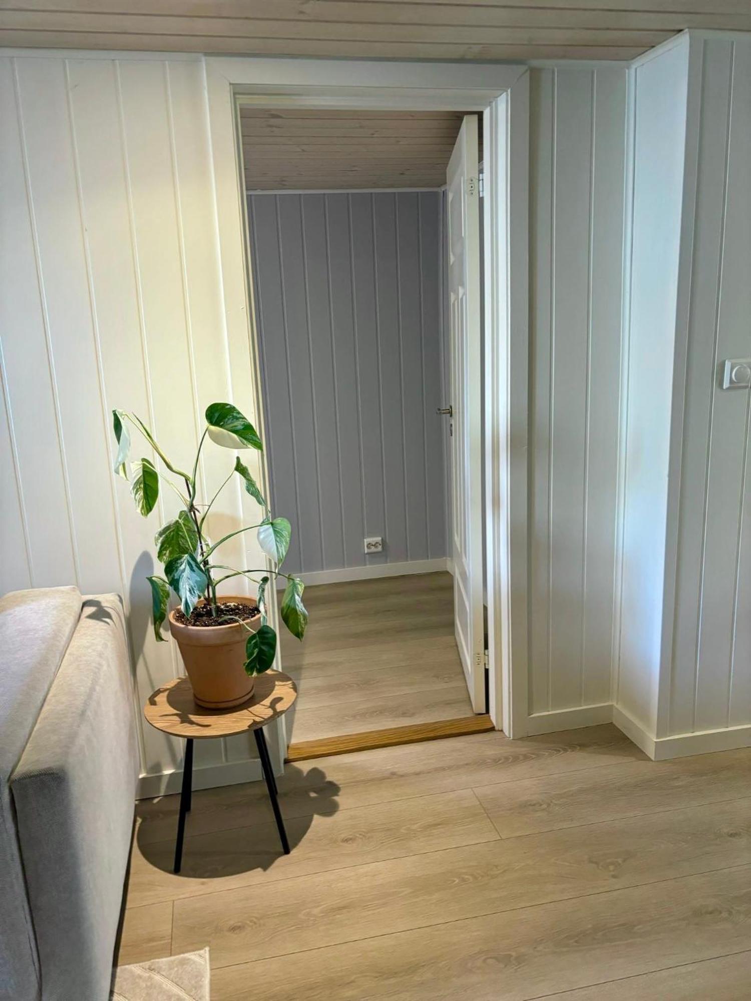 Down Town Apartment With Outside Area In Villa Kristiansand Exteriör bild